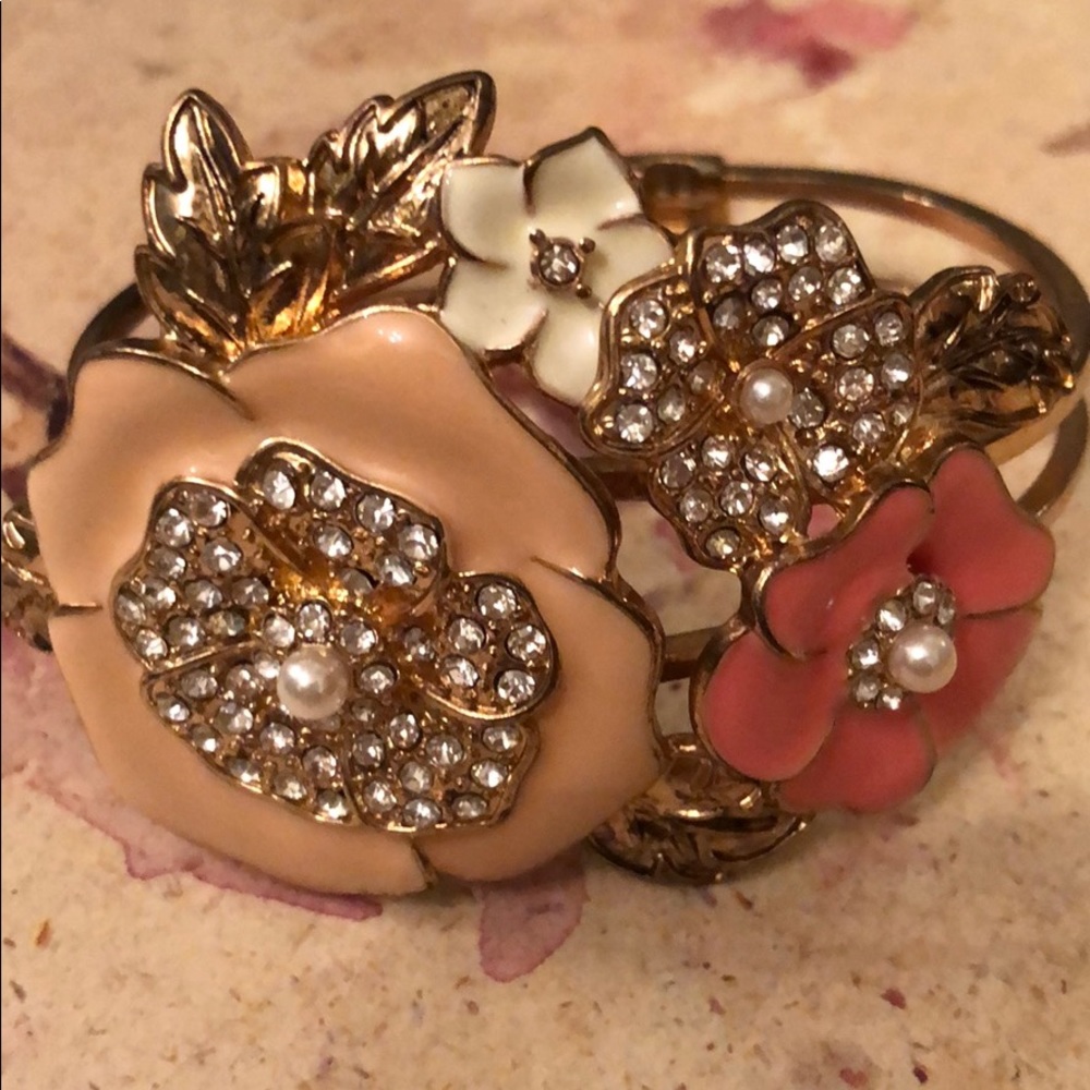 Beautiful enamel floral bracelet pink coral